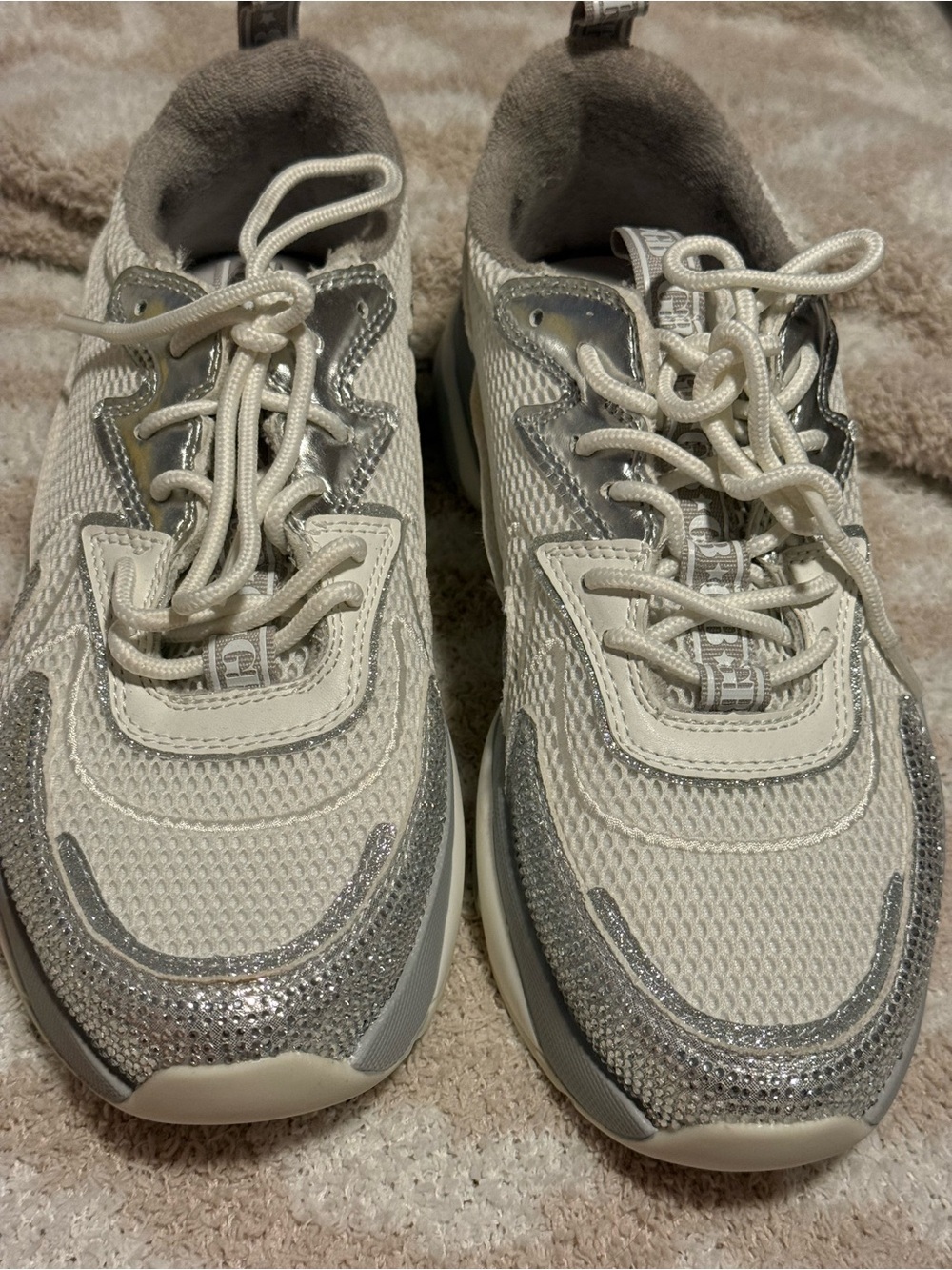 Gianni Bini Women's Cream and Silver Fashion Sneakers